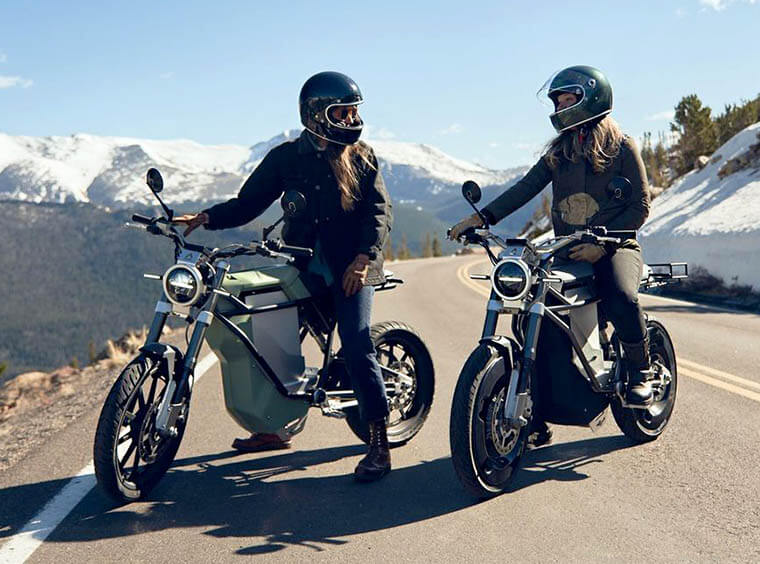 Dos unidades Land District en la montaña