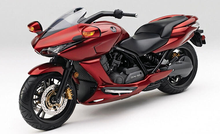 Honda DN-01 en color rojo Akira