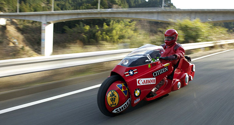 Moto de imitación a Akira amateur