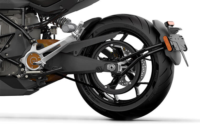 Motor eléctrico situado en eje del basculante de una moto